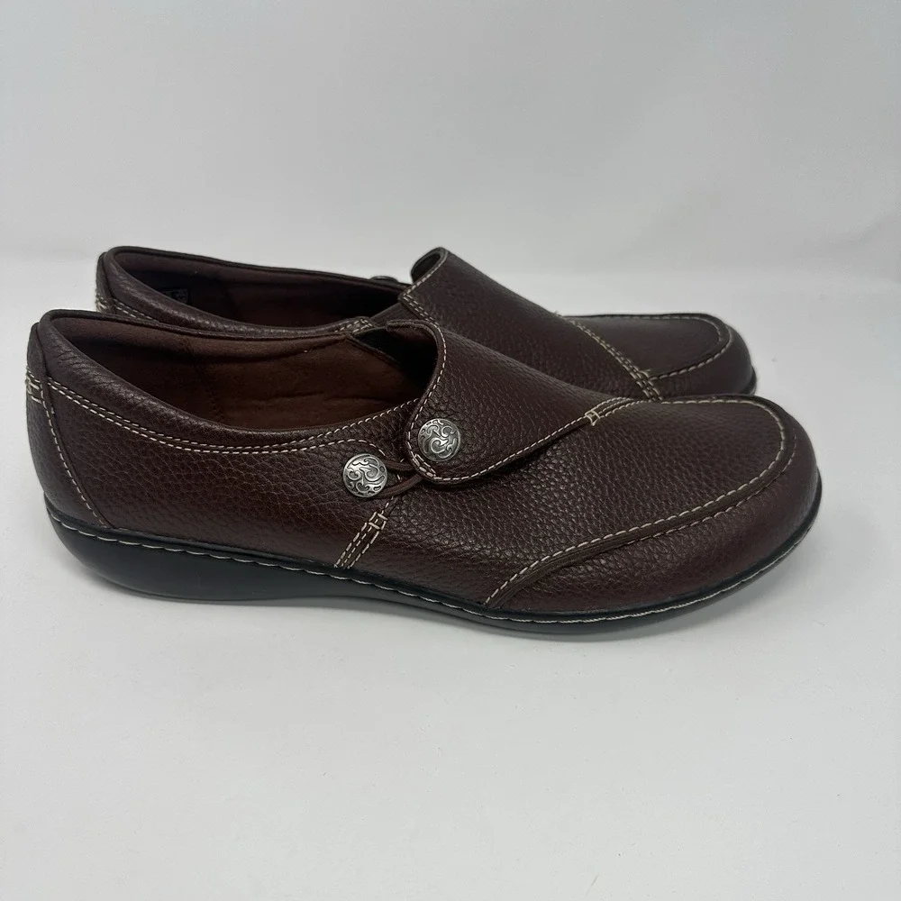 NWOB Clarks Ashland Lane Brown Slip-On Loafers, Redwood,‎ Women's Size 12 N